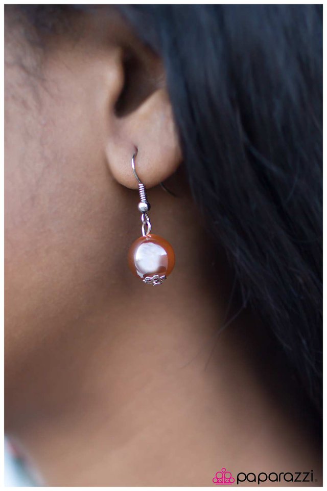 Paparazzi ♥ Never Been Kissed - Orange ♥ Necklace