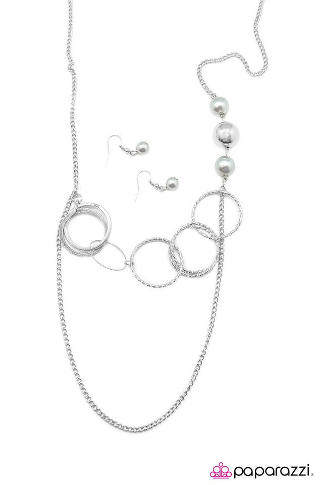 Paparazzi ♥ Expressionist - Silver ♥ Necklace
