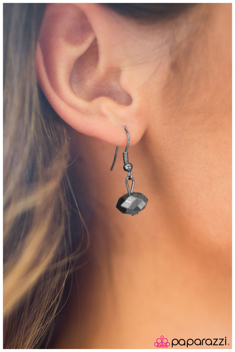 Paparazzi ♥ A Pinch of Pizzazz - Black ♥  Necklace