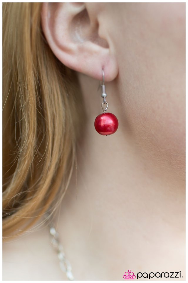 Paparazzi ♥ Not So Ordinary - Red ♥ Necklace