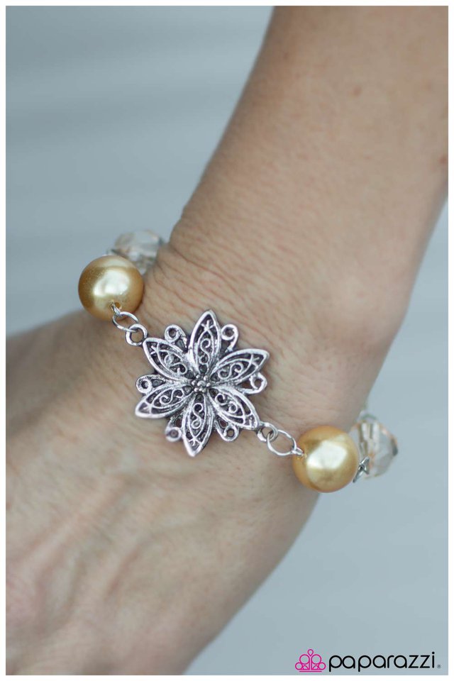 one-more-thing-yellow-p9wh-ywxx-032xx