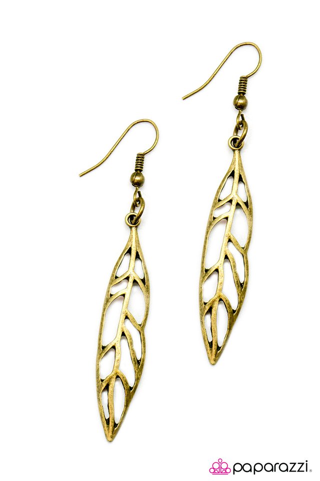 Paparazzi ♥ Flight Risk - Brass ♥ Earrings