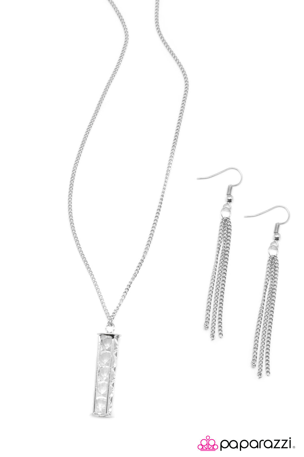 Paparazzi ♥ Awestruck - White ♥  Necklace