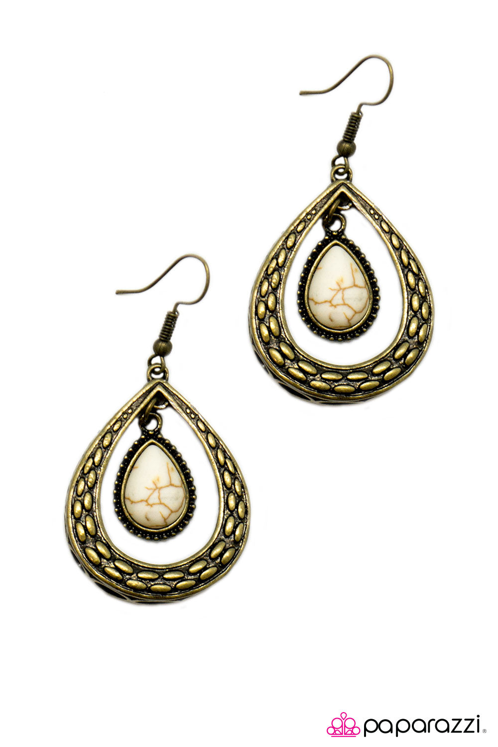 Paparazzi ♥ Tame the Beast - White ♥  Earrings