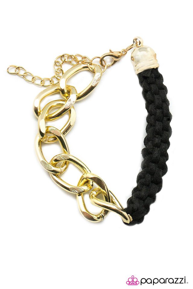 Paparazzi ♥ Crawling With Confidence - Black ♥ Bracelet
