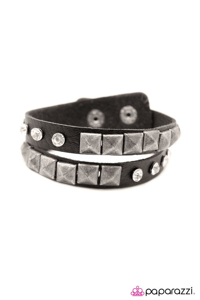 Paparazzi ♥ Off The Record - Black ♥ Bracelet