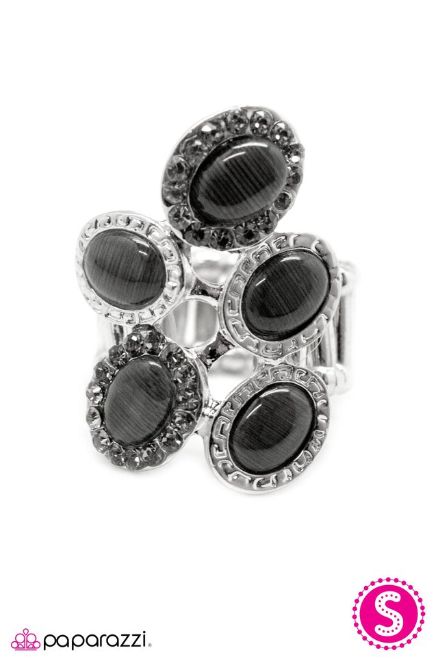Paparazzi ♥ The Dark Side of The Moon - Black ♥ Ring