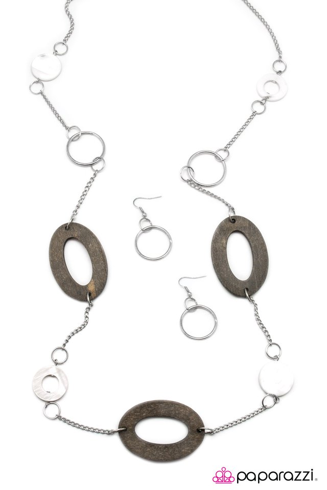 Paparazzi ♥ See the Distinction? - White ♥ Necklace