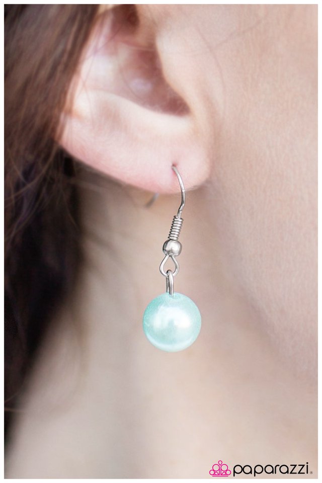 Paparazzi ♥ All In Good Cheer - Blue ♥ Necklace