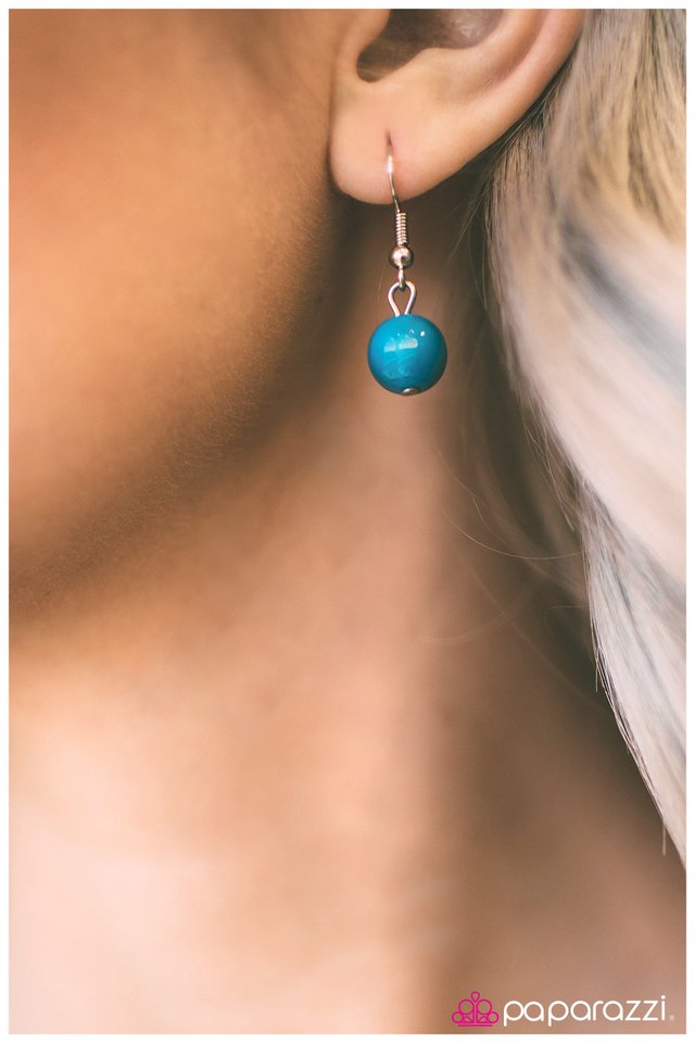 Paparazzi ♥ Utter Amazement - Blue ♥ Necklace