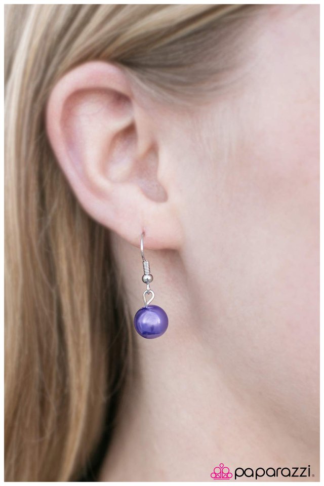 Paparazzi ♥ Living The Glamorous Life - Purple ♥ Necklace