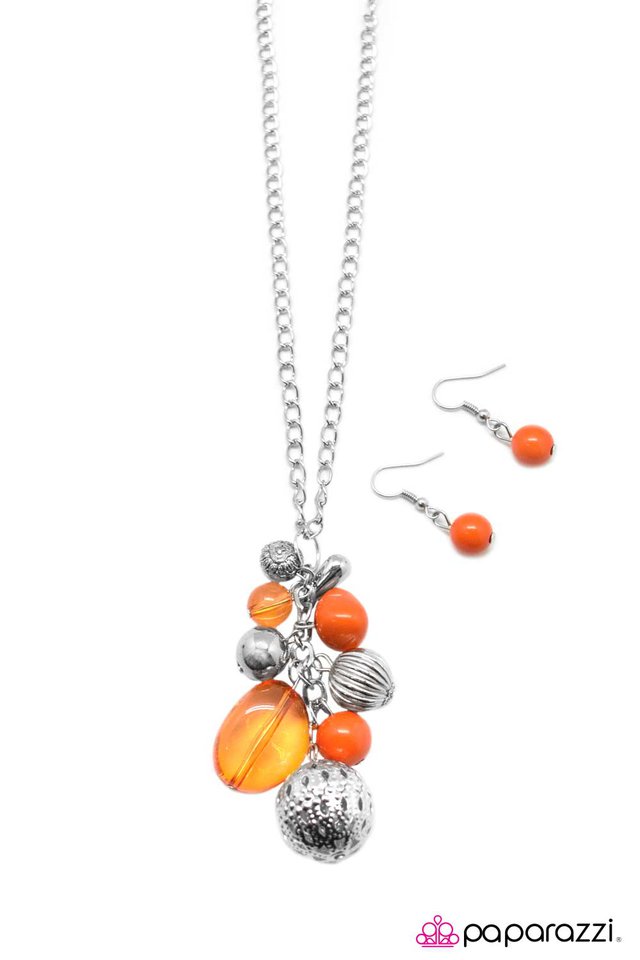 Paparazzi ♥ Pep In My Step - Orange ♥ Necklace