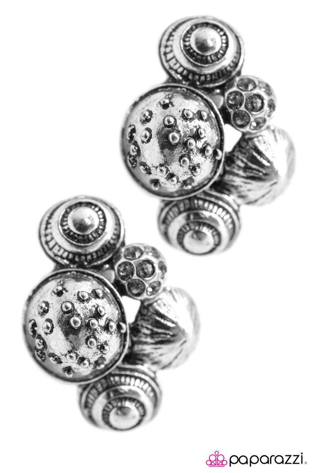 Paparazzi ♥ Bravo! - Silver ♥ Clip-On