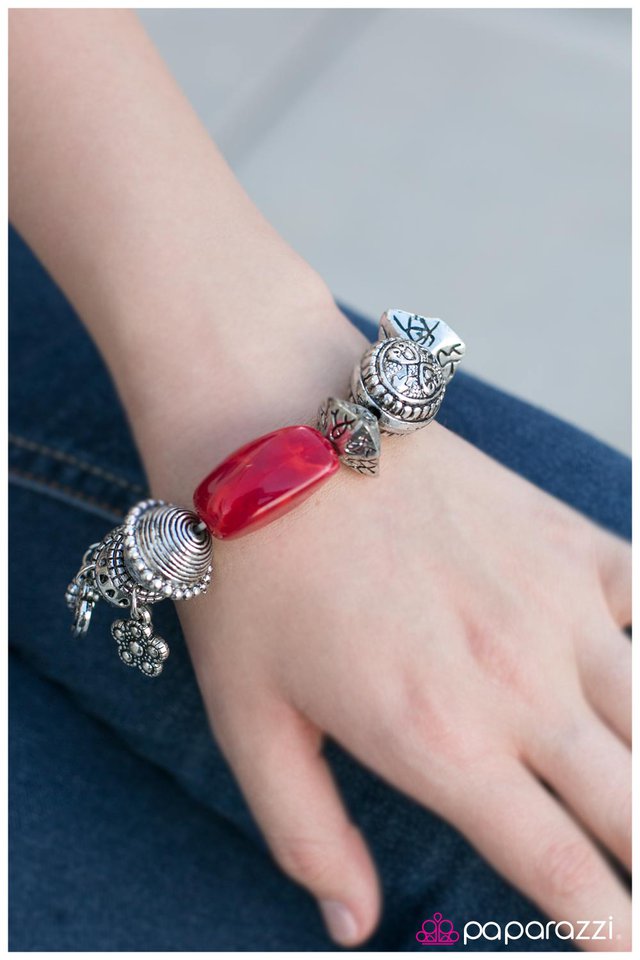 give-it-a-swirl-red-p9wh-rdxx-038xx