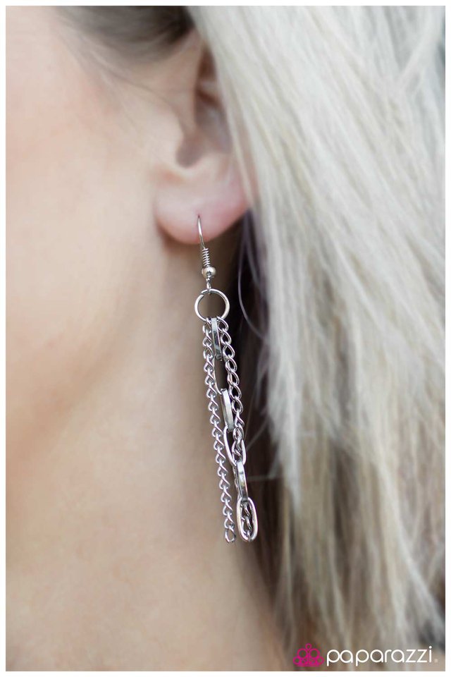 Paparazzi ♥ Red Bermuda ♥ Necklace