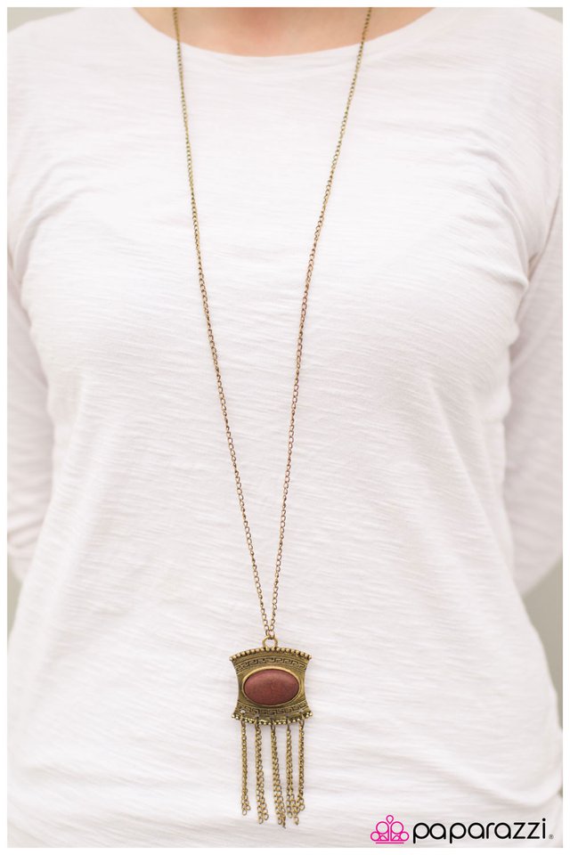 the-empress-red-p2tr-rdbr-037xx