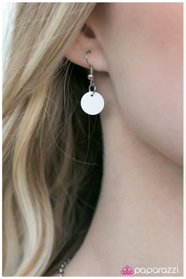 Paparazzi ♥ Night At The Disco - White ♥ Necklace