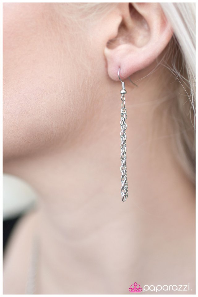 Paparazzi ♥ New Years Eve - White ♥ Necklace