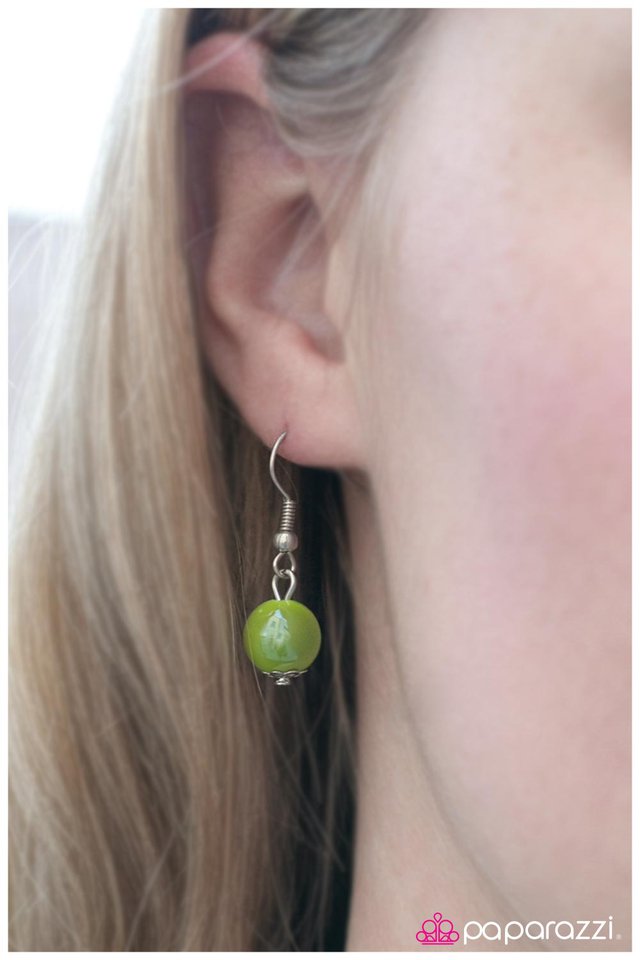 Paparazzi ♥ Home Is Where The Heart Is - Green ♥ Necklace