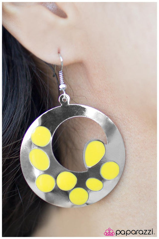 pull-yourself-together-yellow-p5wh-ywxx-034xx