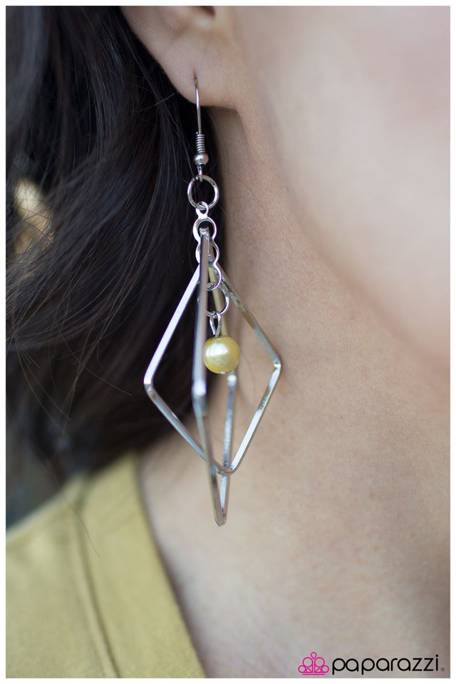 a-saving-grace-yellow-p5wh-ywxx-035xx