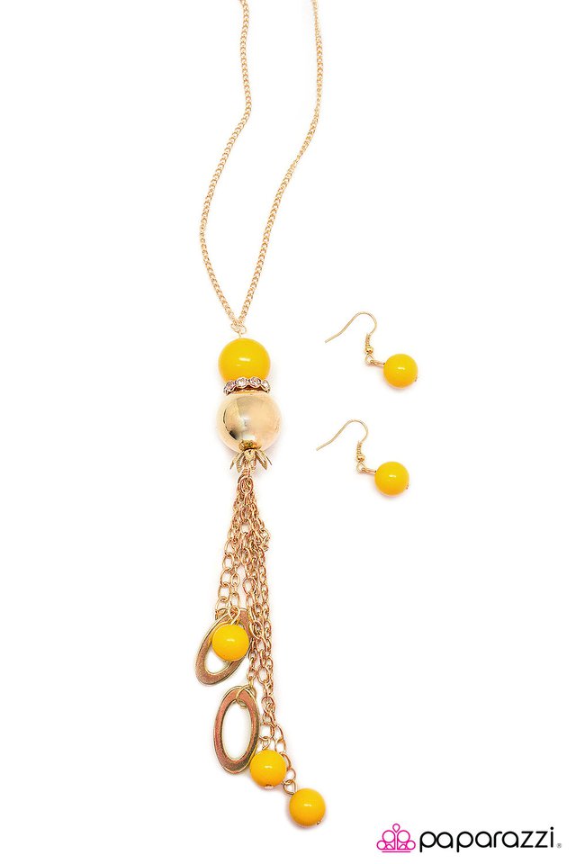 Paparazzi ♥ Leave Them Wanting More - Yellow ♥ Necklace