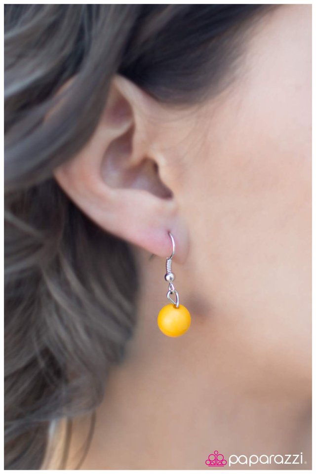 Paparazzi ♥ O My Goodness - Yellow ♥ Necklace