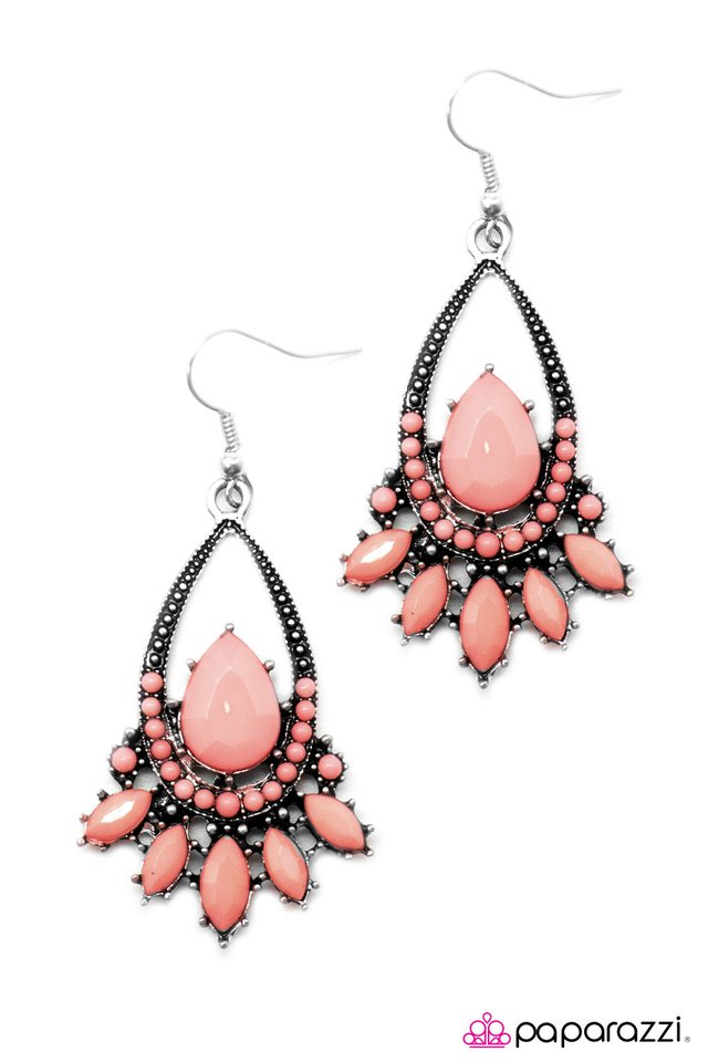 Paparazzi ♥ Something Borrowed - Pink ♥ Earrings