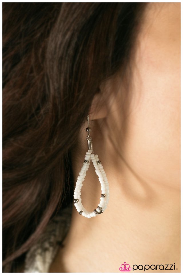 Paparazzi ♥ The Need For BEAD - White ♥ Necklace