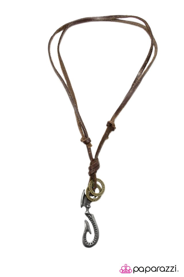 Paparazzi ♥ Hook Me Up - Brown ♥ Necklace