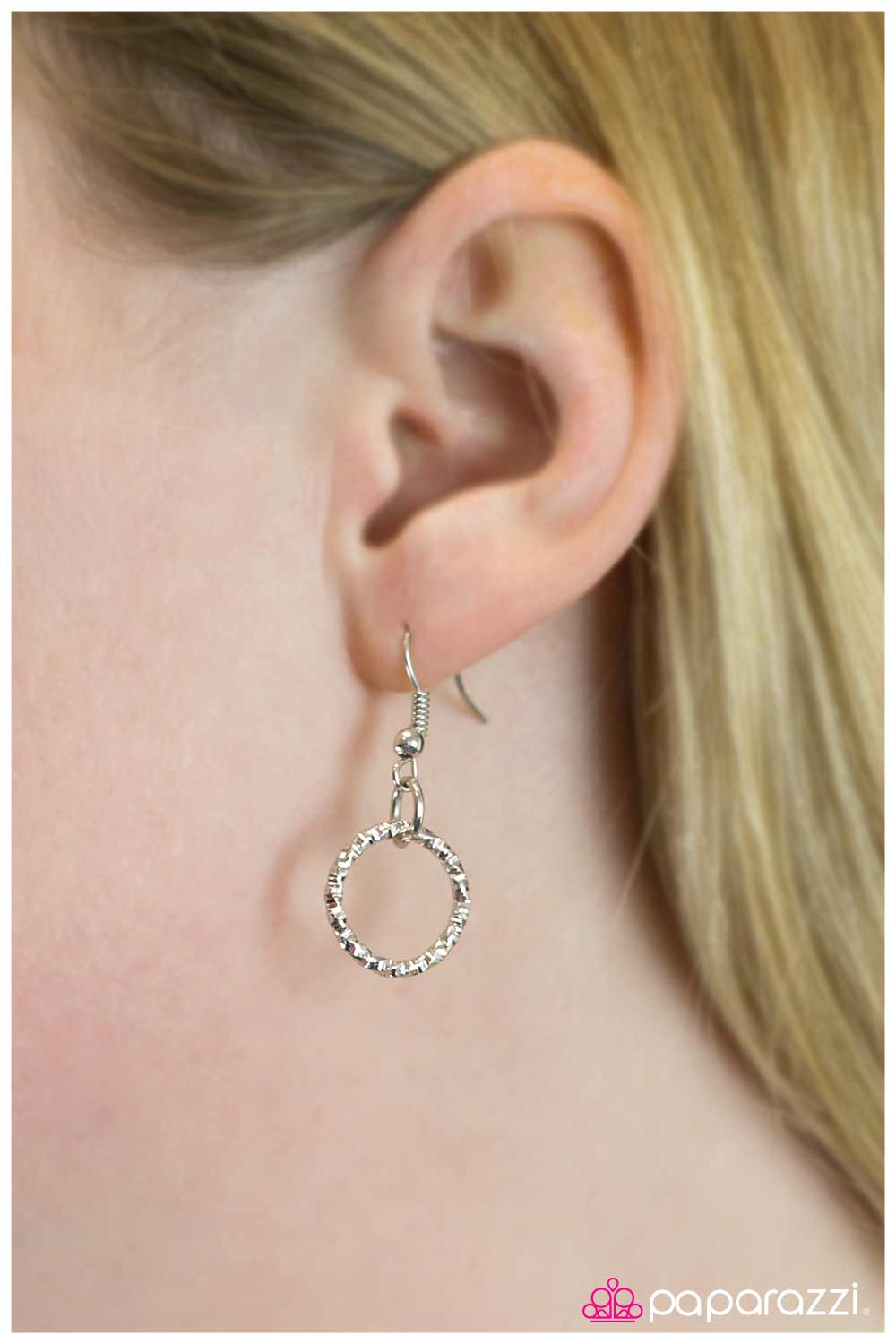 Paparazzi ♥ A Night on The Town - Silver ♥  Necklace