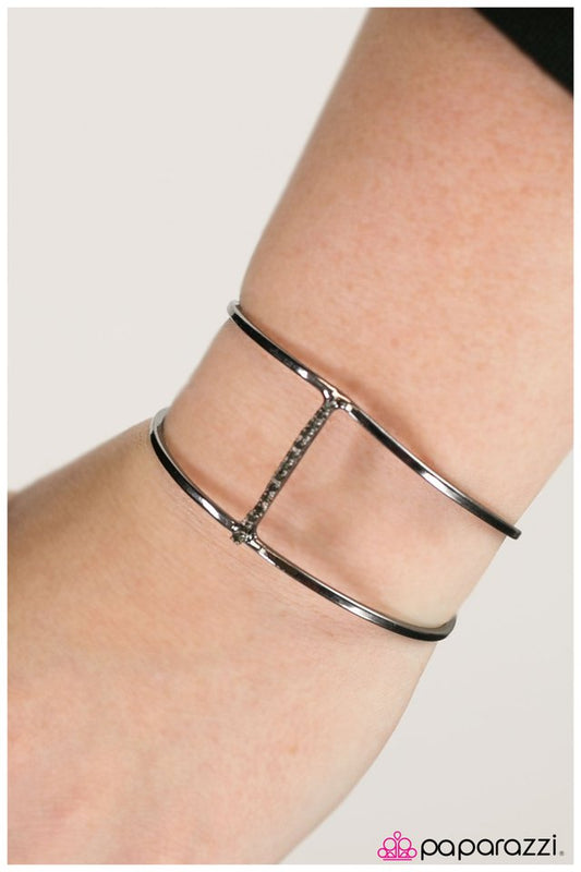 outshining-the-competition-black-p9re-bkxx-040xx