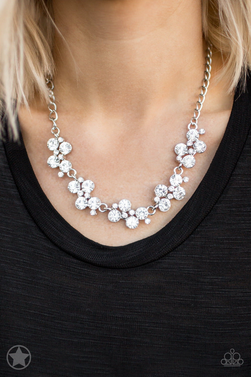 Paparazzi ♥ Hollywood Hills - White ♥  Necklace