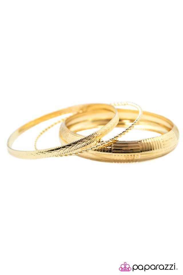 Paparazzi ♥ Its Just an Expression - Gold ♥ Bracelet