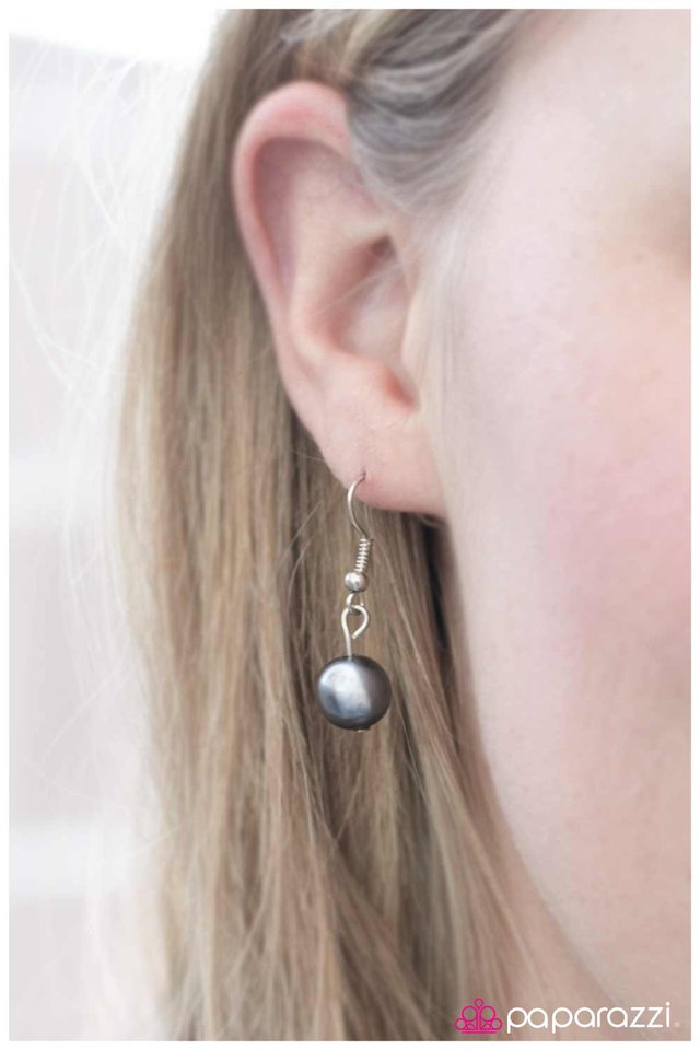 Paparazzi ♥ Ready for Romance - Silver ♥ Necklace