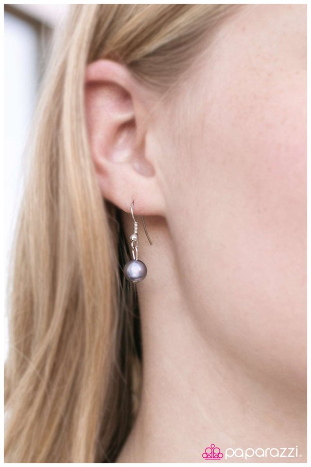 Paparazzi ♥ Carry On - Silver ♥ Necklace