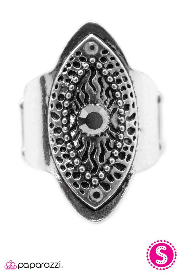 Paparazzi ♥ Dont Blink - Silver ♥ Ring