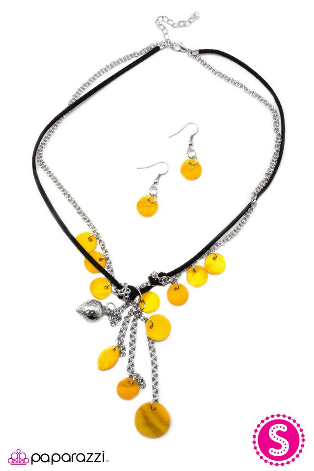 Paparazzi ♥ What SHELL We Do? - Yellow ♥ Necklace
