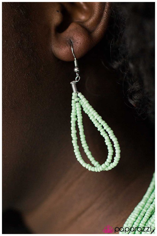 Paparazzi ♥ Wide Open Spaces - Mint Green ♥ Necklace