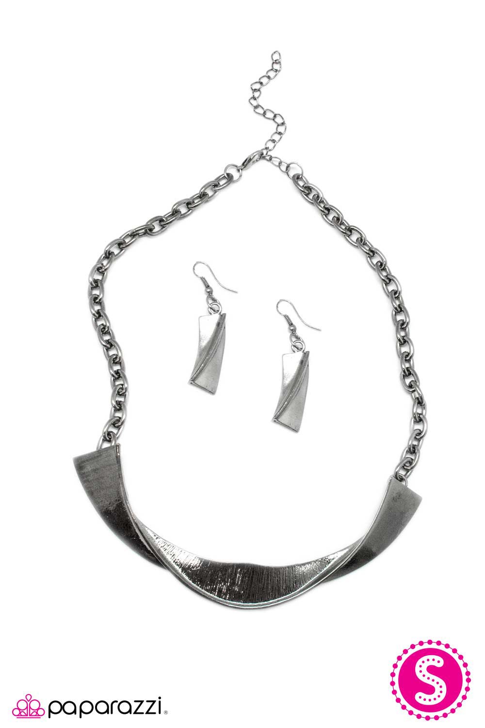 Paparazzi ♥ Nothing Else METALS - Black ♥  Necklace