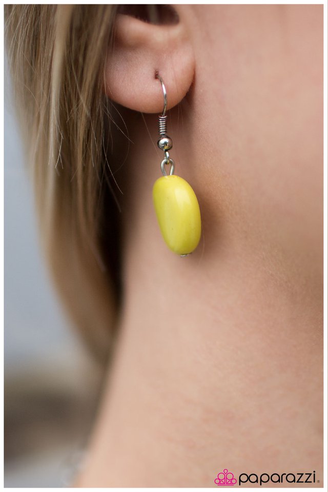 Paparazzi ♥ The Optimist - Yellow ♥ Necklace