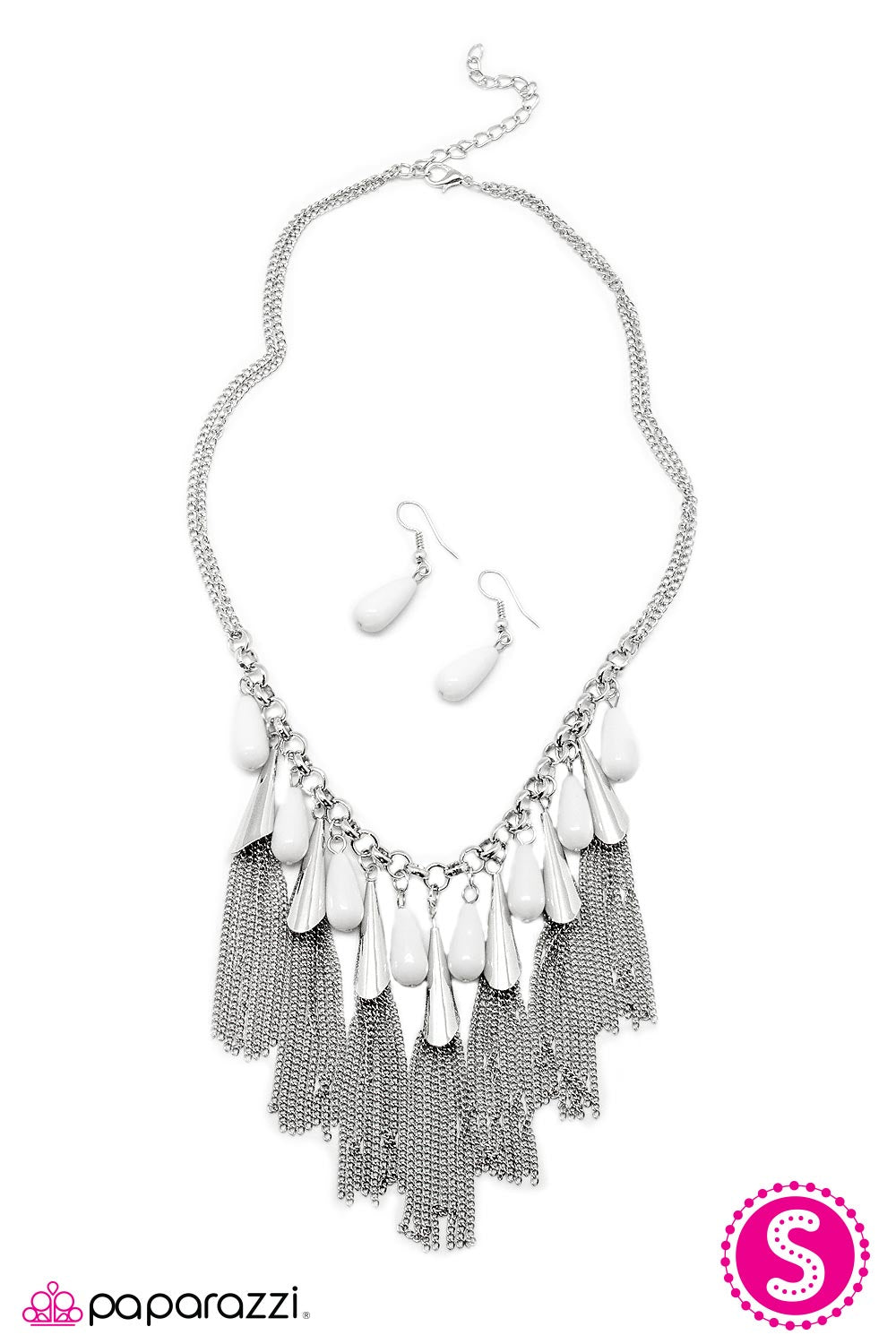 Paparazzi ♥ In-FRINGE-ment - White ♥  Necklace