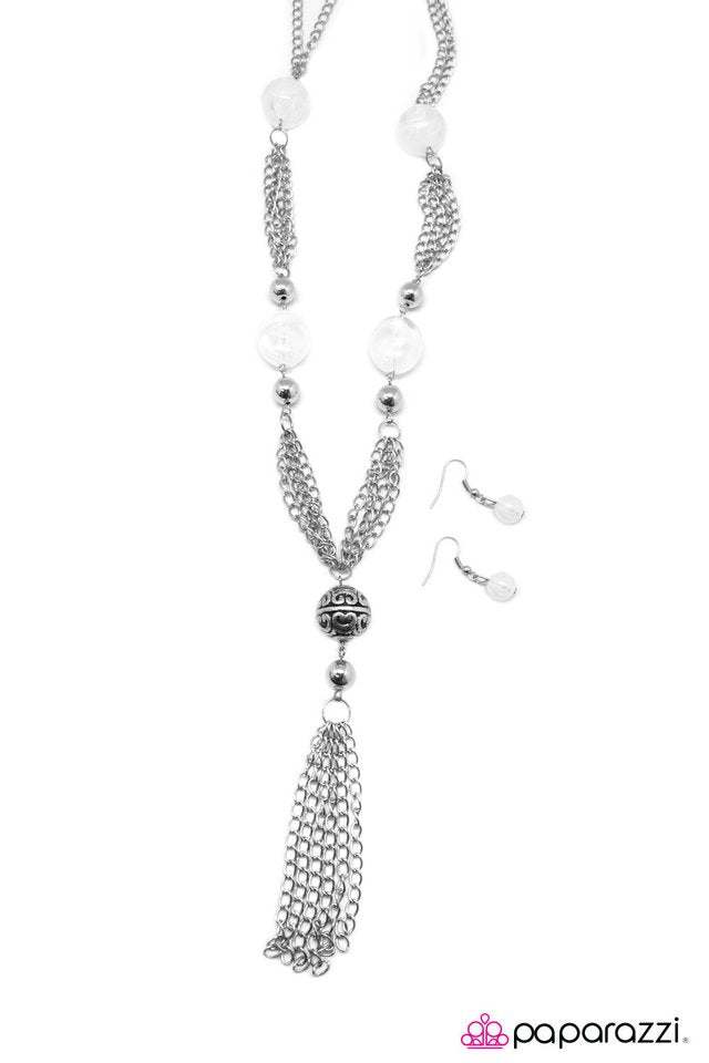 Paparazzi ♥ Making the Rounds - White ♥ Necklace