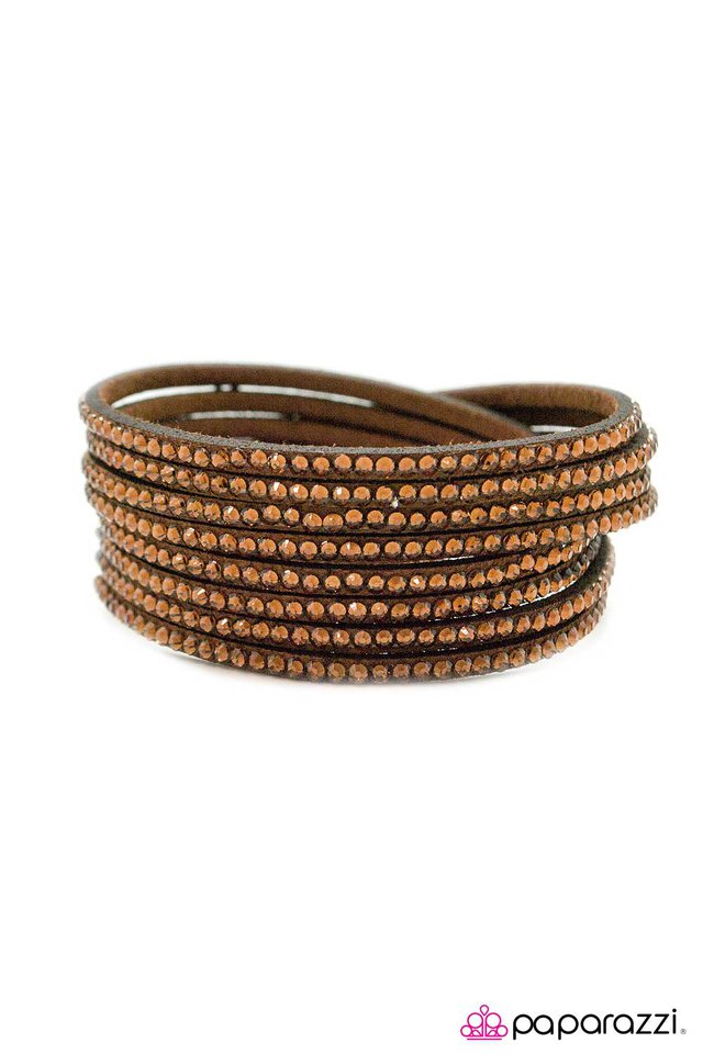 Paparazzi ♥ GLOWS Me Away - Brown ♥ Bracelet