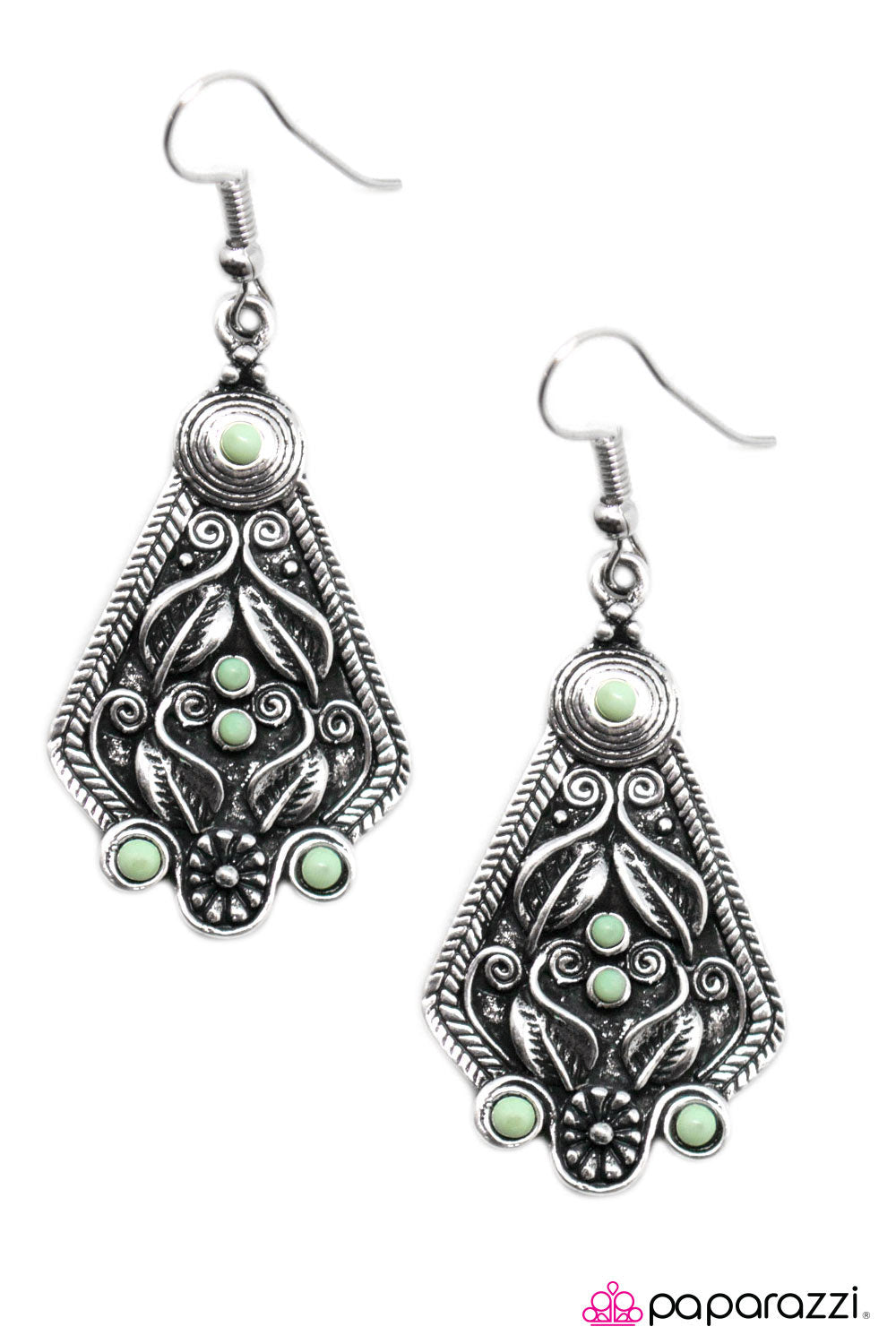 Paparazzi ♥ Enchant Me - Green ♥  Earrings