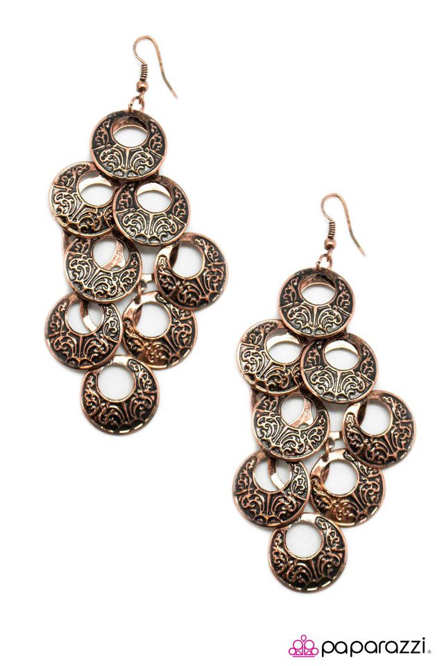 Paparazzi ♥ Whats The Hang Up? - Copper ♥ Earrings