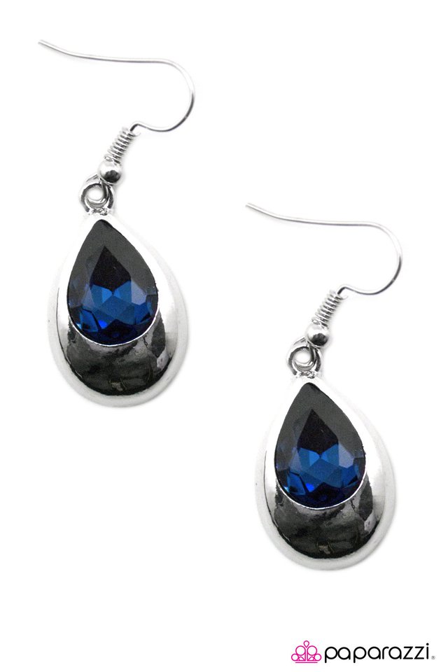 Paparazzi ♥ Glowing With Beauty - Blue ♥ Earrings
