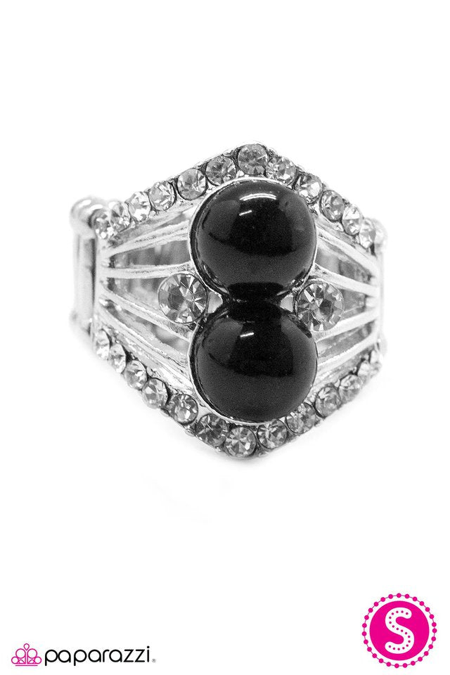 Paparazzi ♥ Ms. Marvelous - Black ♥ Ring