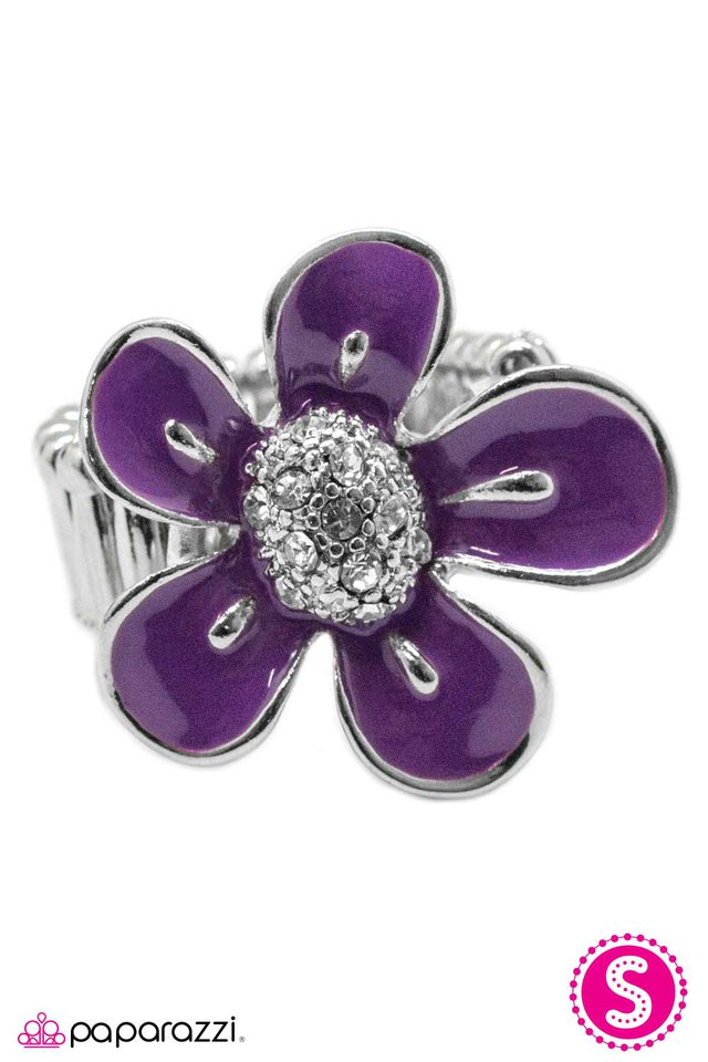 Paparazzi ♥ It Must Be Spring - Purple ♥ Ring