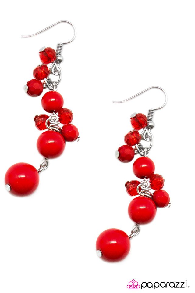 Paparazzi ♥ Maid of Honor - Red ♥ Earrings